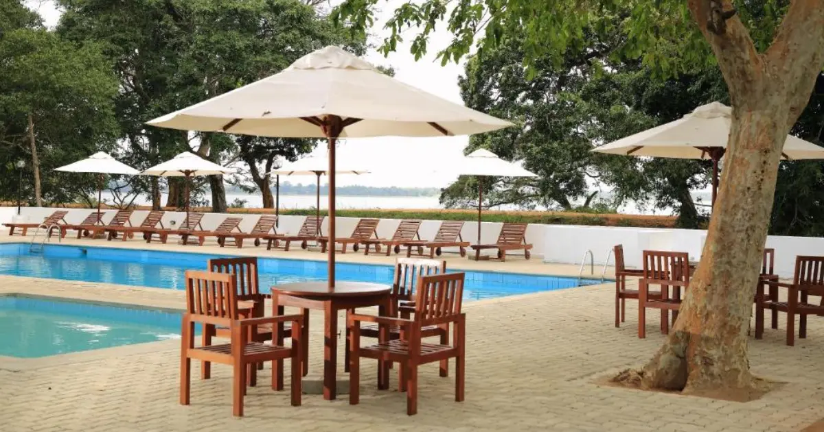 Lake View Restaurants in Anuradhapura